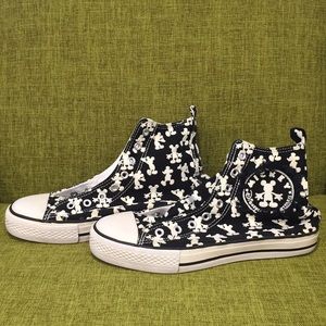 Disney lace up sneaker